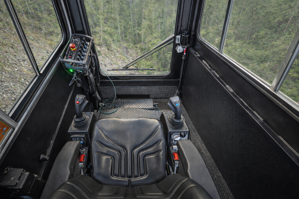 7280e Cab Product Shot 1
